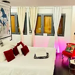 Luxury Flat With Private Rooftop - Paris 18